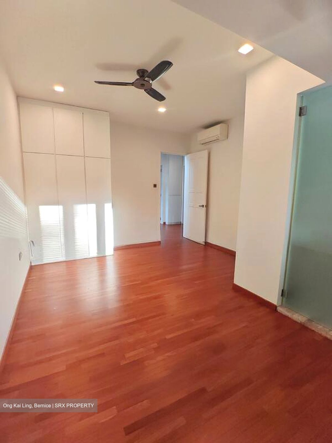 Hillcrest Park (D11), Terrace #515599211